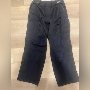 MEC Men's Black Cargo Rain/Snow Pants Medium Gorpcore Trail Outdoor Hiking